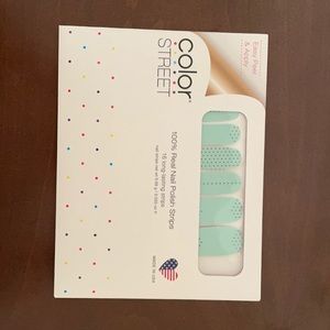 Color street “I’ve dot a feeling”